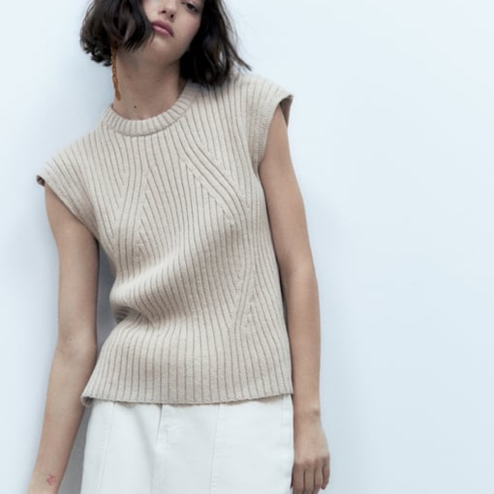 NWOT Zara Ribbed Knit Sleeveless Sweater Vest